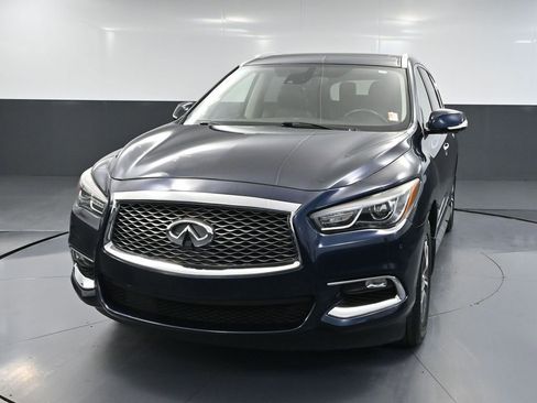 Used 2020 INFINITI QX60 Luxe w/ Essential Package image 12