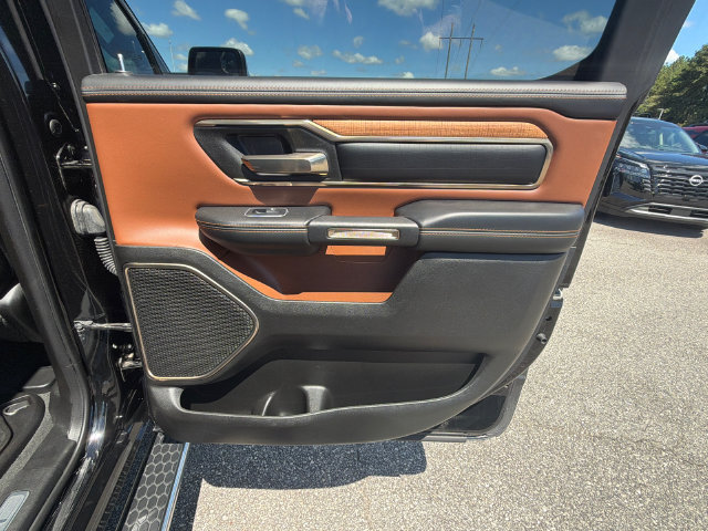Used 2022 RAM 1500 Limited w/ Body Color Bumper Group AWD/4WD image 14