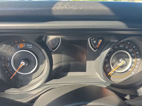 Used 2024 Jeep Wrangler Sport S image 29