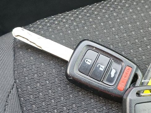 Used 2019 Honda HR-V Sport image 32