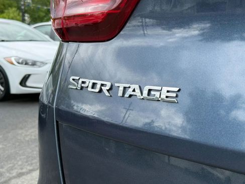 Used 2020 Kia Sportage LX AWD/4WD image 6