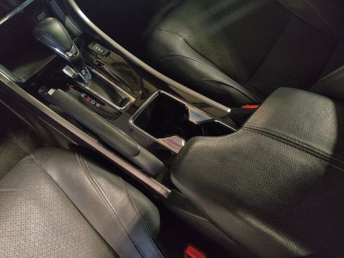 Used 2016 Honda Accord EX-L image 26