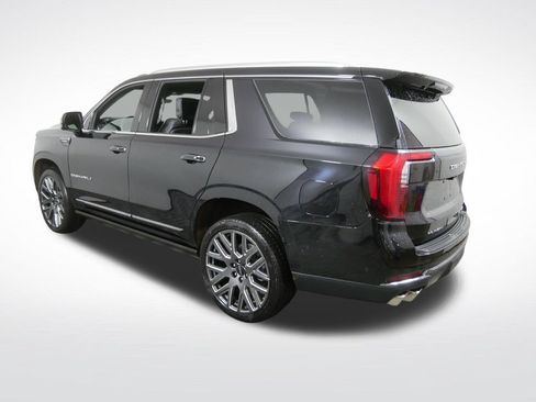 Used 2025 GMC Yukon Denali Ultimate AWD/4WD image 6