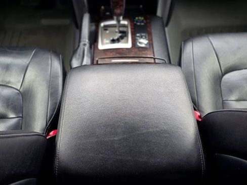 Used 2013 Toyota Land Cruiser AWD/4WD image 22