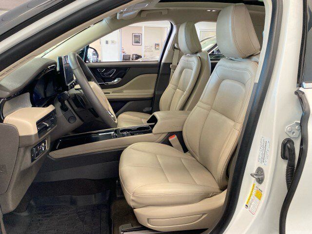 Used 2023 Lincoln Corsair AWD w/ Equipment Group 101A image 14