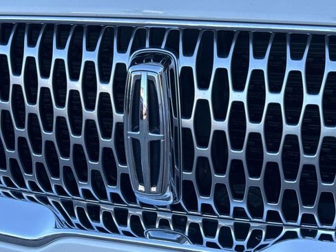 Certified 2023 Lincoln Nautilus Reserve AWD/4WD image 9