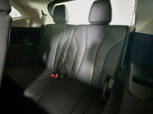 Used 2023 Acura MDX SH-AWD image 29