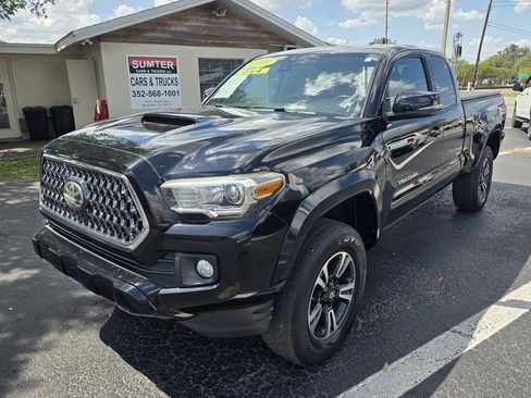Used 2019 Toyota Tacoma TRD Sport AWD/4WD image 1