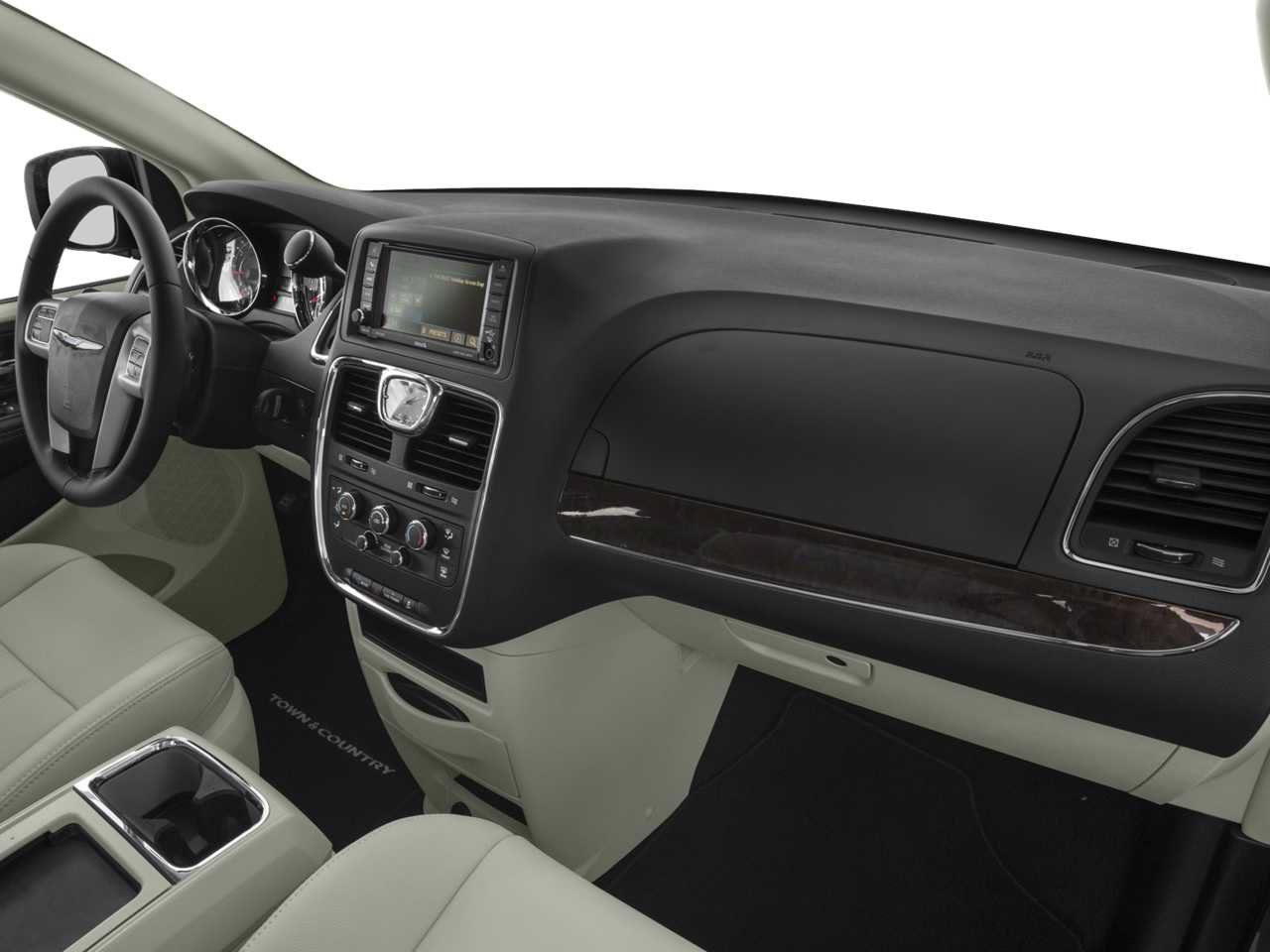 Used 2016 Chrysler Town & Country Touring FWD image 11