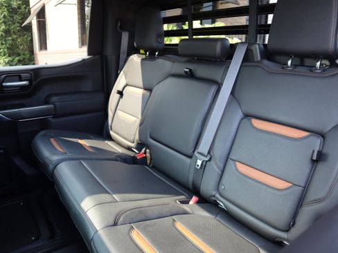 Used 2022 GMC Sierra 1500 AT4 w/ AT4 Preferred Package AWD/4WD image 27