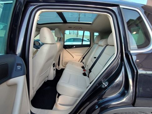 Used 2016 Volkswagen Tiguan SE FWD image 28