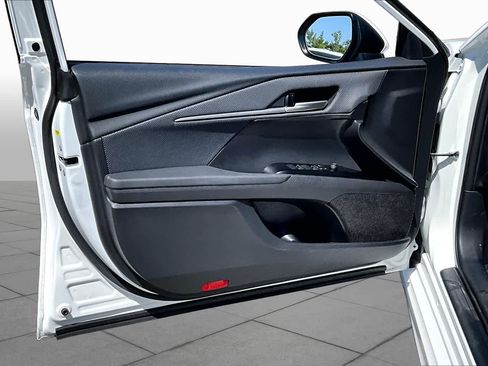 Used 2025 Toyota Camry SE FWD image 21