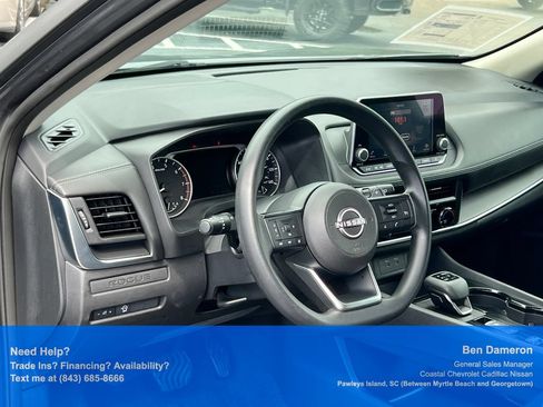 Used 2024 Nissan Rogue S FWD image 9