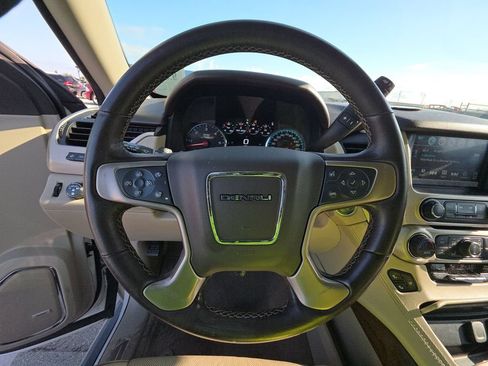 Used 2020 GMC Yukon XL Denali w/ Denali Ultimate Package RWD image 5