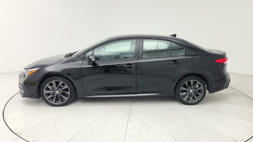 Used 2025 Toyota Corolla SE FWD image 4
