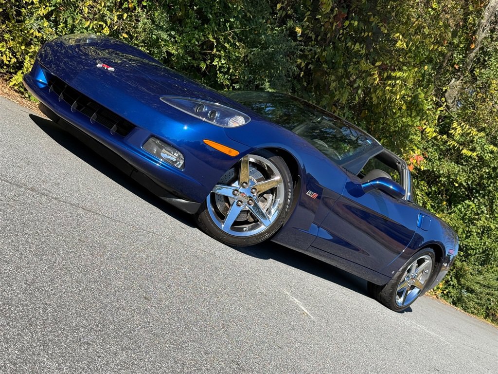 Used 2007 Chevrolet Corvette Coupe w/ Preferred Equipment Group RWD image 7