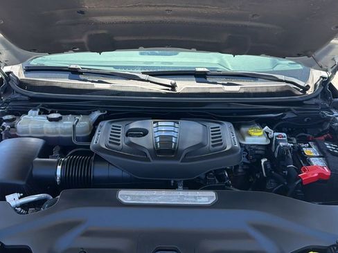 Used 2024 Jeep Wagoneer L Series II w/ Flexible Seating Group image 33