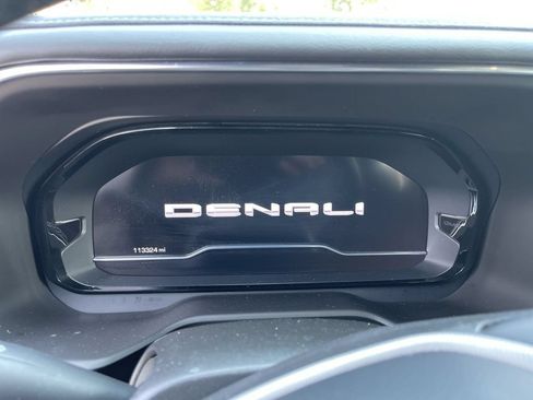 Used 2023 GMC Yukon Denali AWD/4WD image 6
