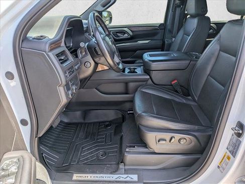 Used 2022 Chevrolet Suburban High Country RWD image 18