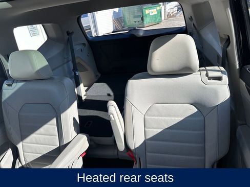 Used 2025 Volkswagen Atlas SEL image 17