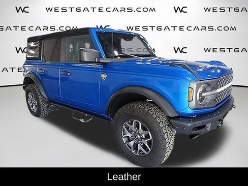 Used 2024 Ford Bronco Badlands image 2