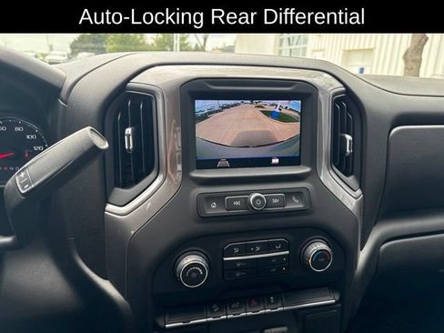 Used 2021 Chevrolet Silverado 1500 Custom Trail Boss w/ LPO, Dark Essentials Package AWD/4WD image 18