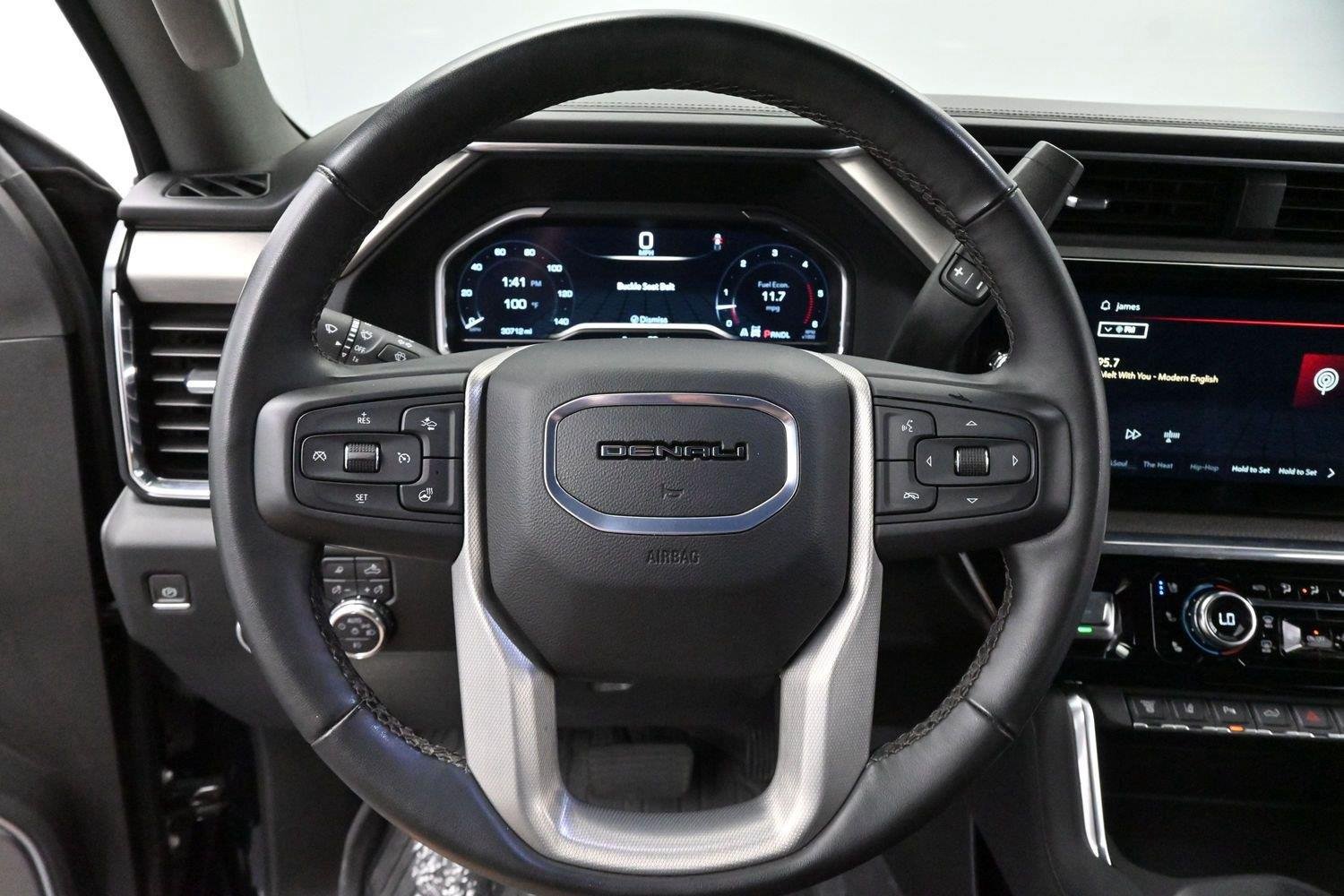 Used 2024 GMC Sierra 3500 Denali w/ Denali Reserve Package AWD/4WD image 15