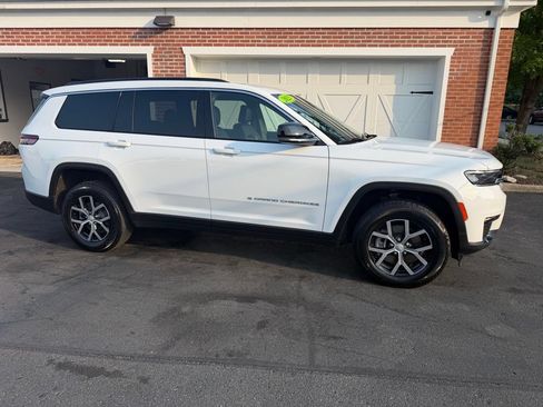 Used 2025 Jeep Grand Cherokee L Limited AWD/4WD image 2