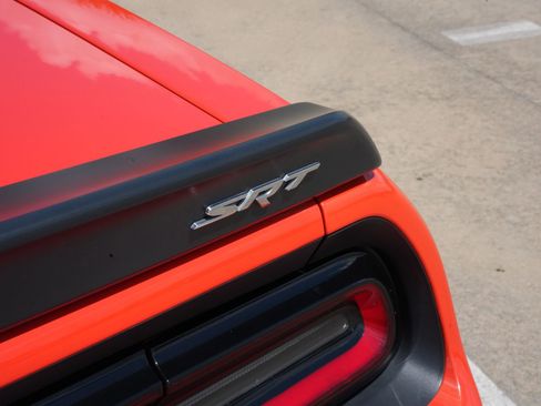 Used 2016 Dodge Challenger SRT Hellcat image 20