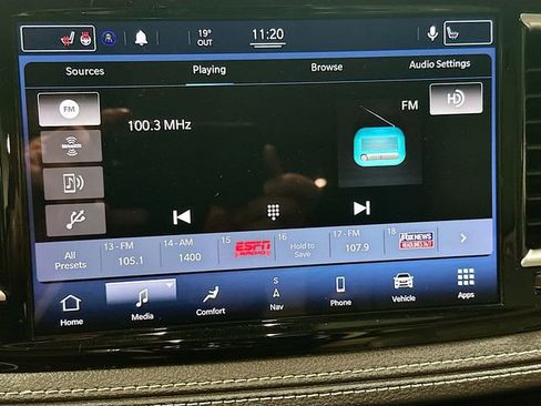 Used 2021 Chrysler Pacifica Limited w/ Premium & Safety Sphere Group image 16