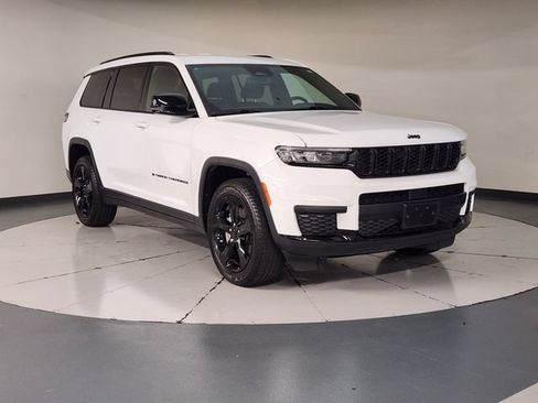 Used 2021 Jeep Grand Cherokee L Laredo RWD image 7