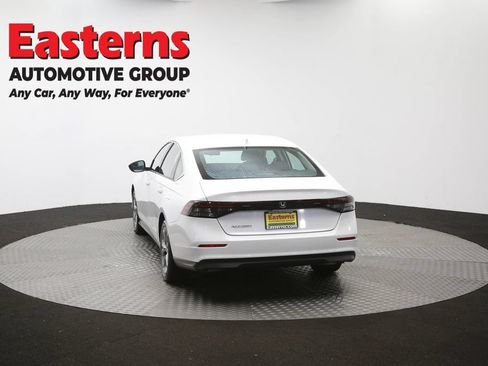 Used 2023 Honda Accord EX image 38