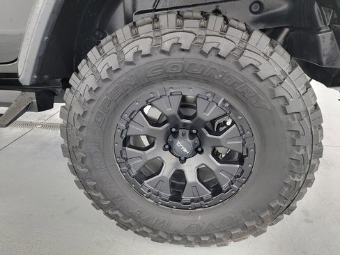 Used 2021 Jeep Wrangler Unlimited Rubicon AWD/4WD image 12