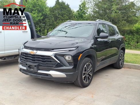 Used 2025 Chevrolet TrailBlazer LT AWD/4WD image 1