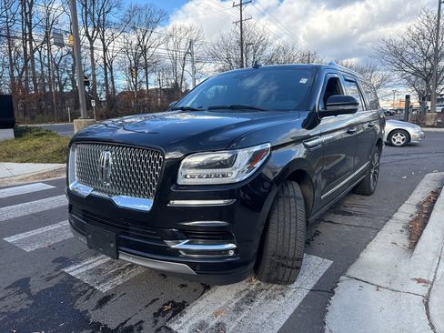 Used 2021 Lincoln Navigator L Reserve image 3