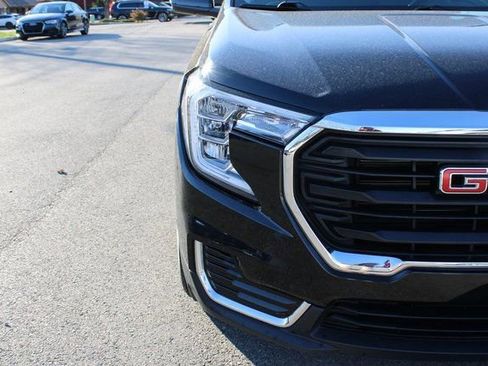 Used 2023 GMC Terrain SLE w/ Driver Convenience Package FWD image 39