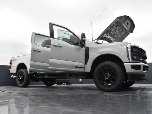 New 2025 Ford F350 XLT w/ Black Appearance Package image 37