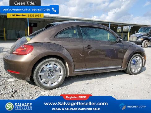 Used 2012 Volkswagen Beetle 2.5 image 4