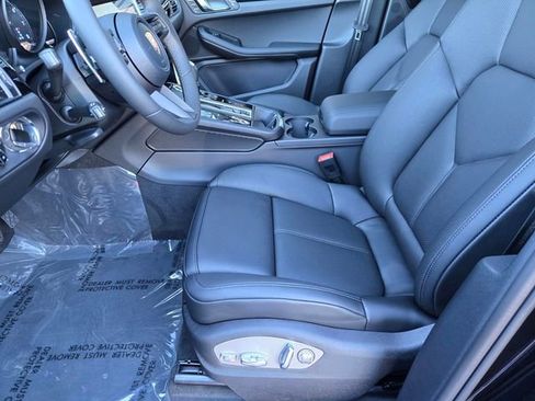 Used 2026 Porsche Macan image 25