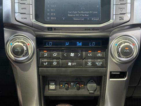 Used 2018 Toyota 4Runner Limited AWD/4WD image 17