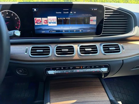 Certified 2025 Mercedes-Benz GLE 350 4MATIC image 6