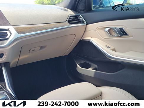 Used 2021 BMW 330i Sedan w/ Convenience Package RWD image 17