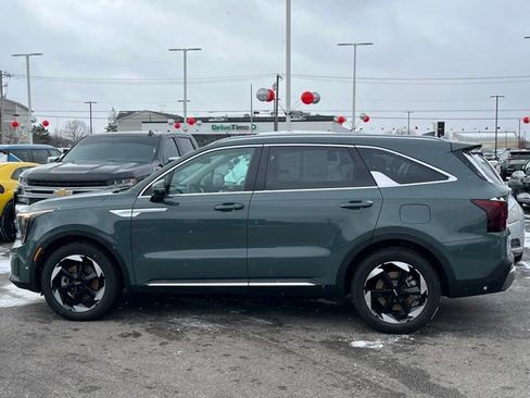 Certified 2025 Kia Sorento EX image 7