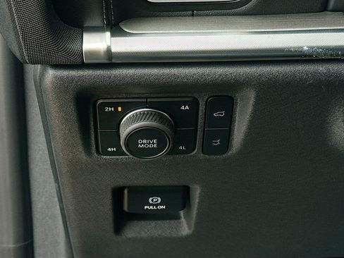 New 2025 Ford Expedition Max Platinum w/ Driver's Package image 15