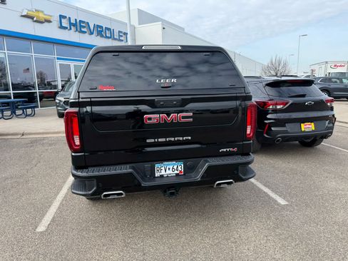 Used 2024 GMC Sierra 1500 AT4 w/ Technology Package image 7