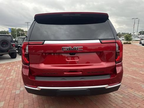 Used 2026 GMC Yukon Elevation w/ Elevation Premium Package AWD/4WD image 13