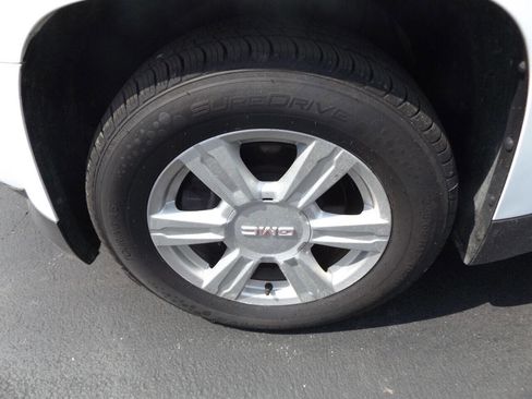 Used 2015 GMC Terrain SLE image 31