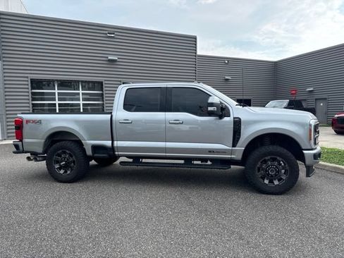 Used 2023 Ford F250 Lariat w/ Sport Appearance Package AWD/4WD image 3