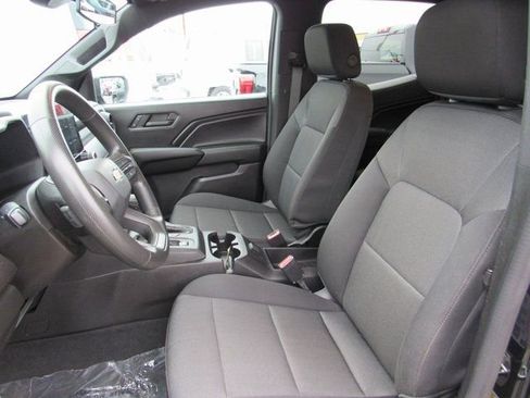 Used 2023 Chevrolet Colorado W/T image 12