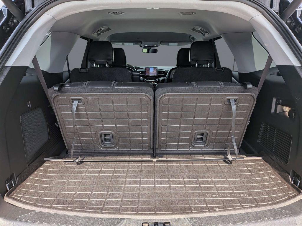 Used 2024 Ford Explorer Limited RWD image 15